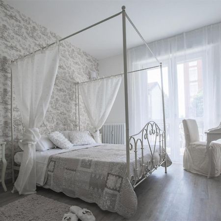 Lilly Chic Monza Bed and Breakfast Εξωτερικό φωτογραφία